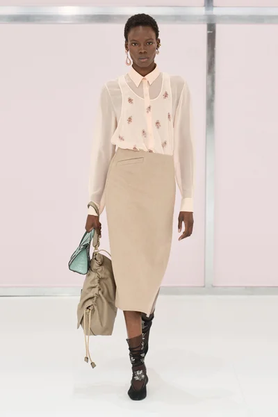 Look 37